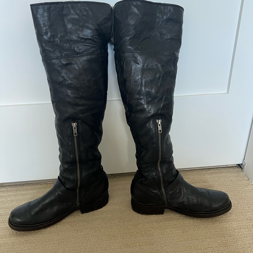 Frye Black Leather Boots Shearling Lined Knee High